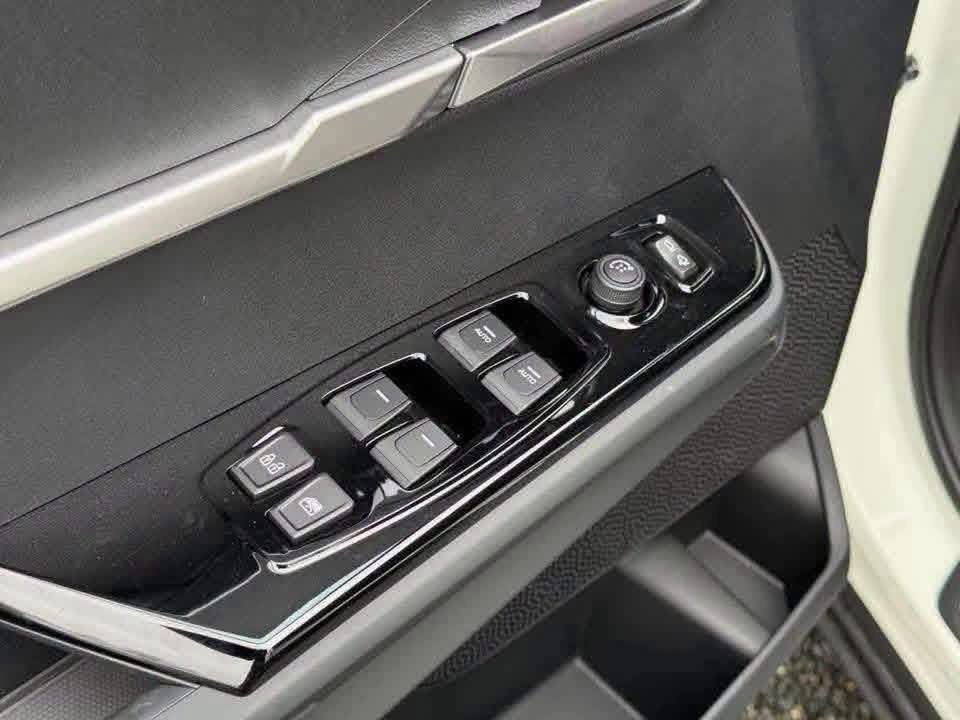 SsangYong Torres - image 11