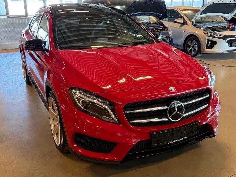 Mercedes-Benz GLA 220 4MATIC AMG
