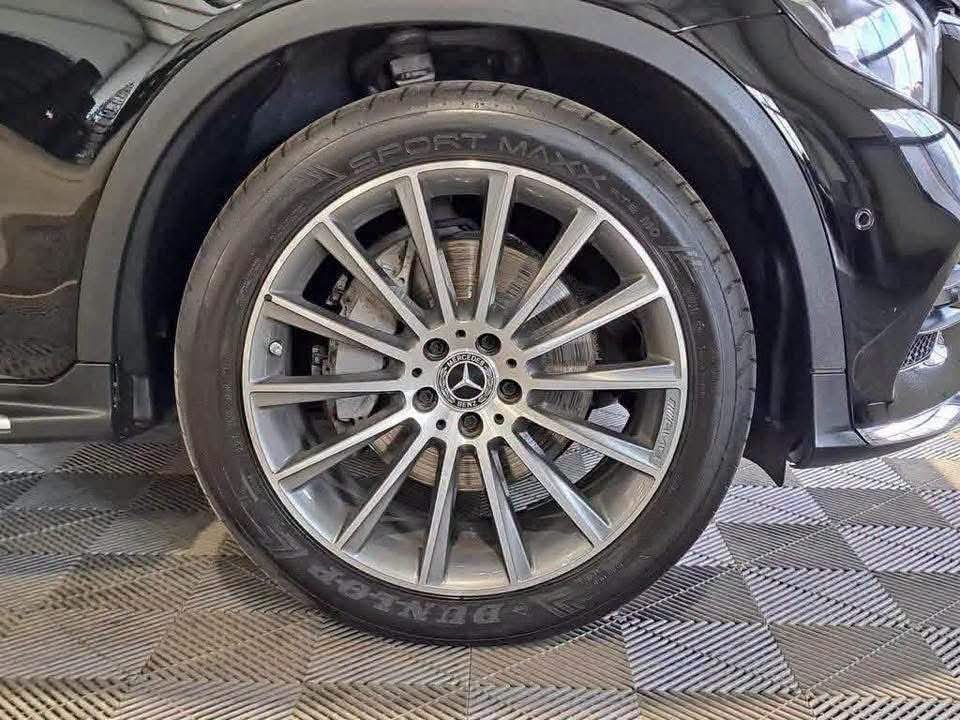 Mercedes-Benz GLC 250 Coupé 4MATIC AMG - image 23