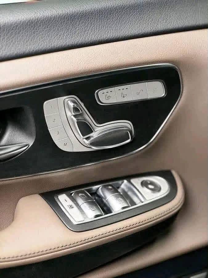 Mercedes-Benz V-Class 300 d Long II - image 15