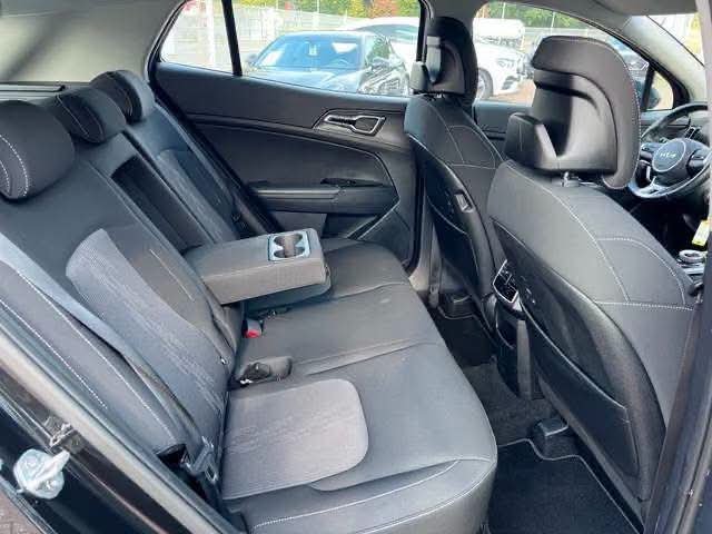 Kia Sportage Hybrid - image 22