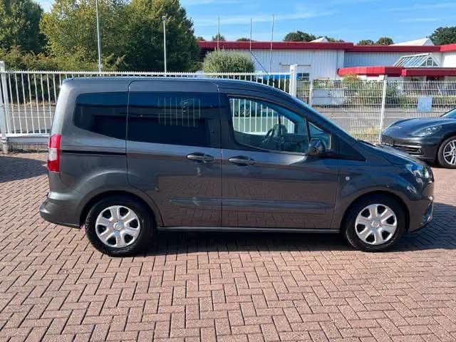 Ford Tourneo Courier 1.5 Diesel - image 10