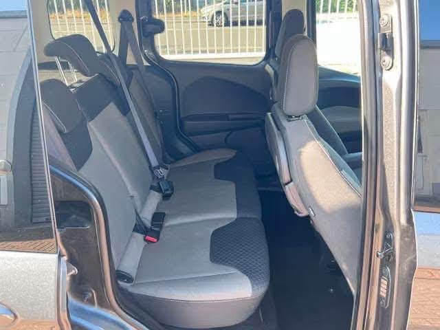 Ford Tourneo Courier 1.5 Diesel - image 19