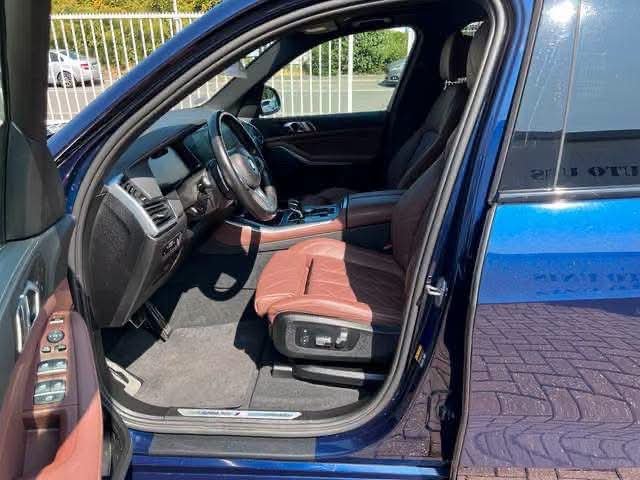 BMW X5 xDrive45e M Sport - image 11