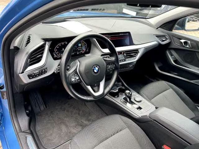 BMW 116d Advantage - image 4