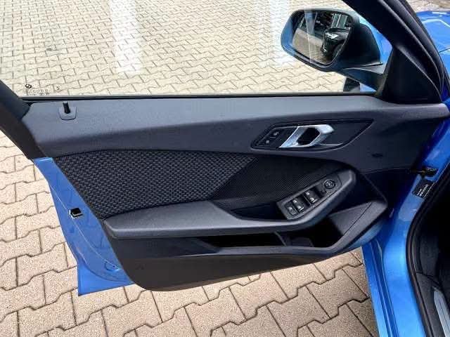BMW 116d Advantage - image 5