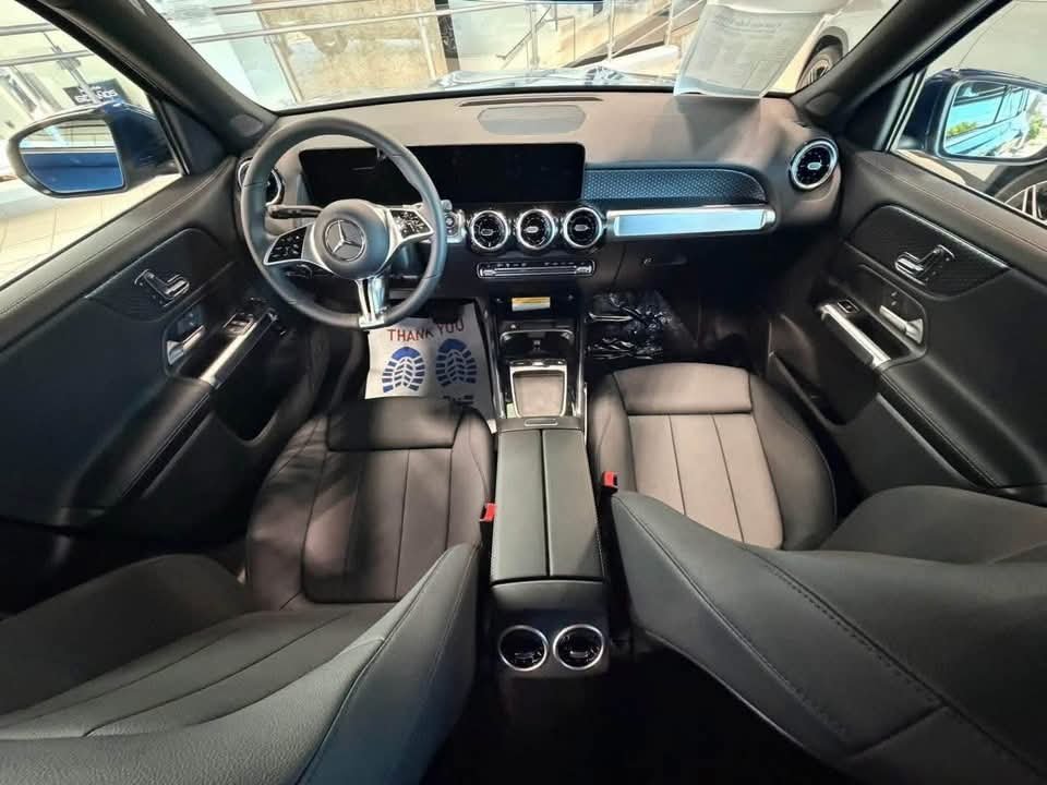 Mercedes-Benz GLB 250 - image 5