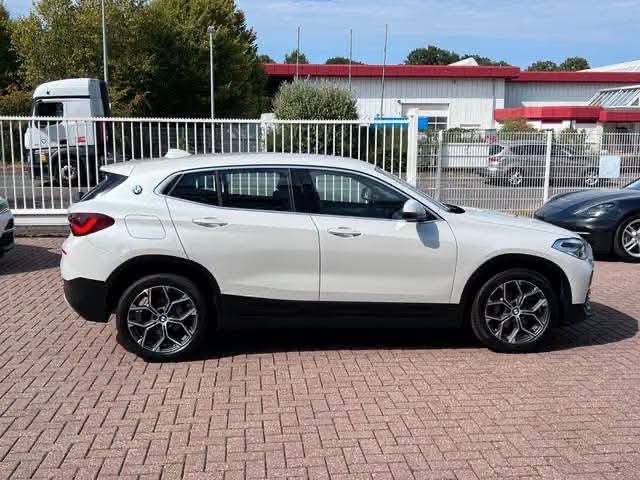 BMW X2 sDrive18i - image 6