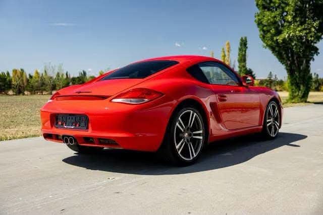 Porsche Cayman - image 5