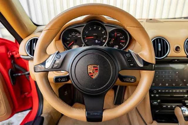 Porsche Cayman - image 30