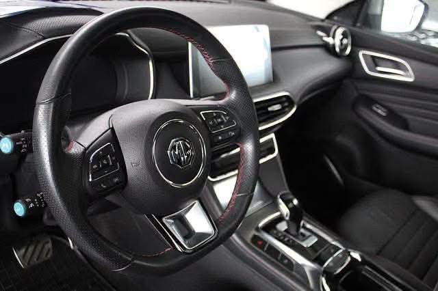 MG HS 1.5 T-GDI Luxury - image 14
