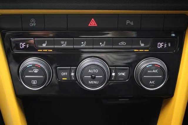Volkswagen T-Roc 1.5 TSI Style - image 13