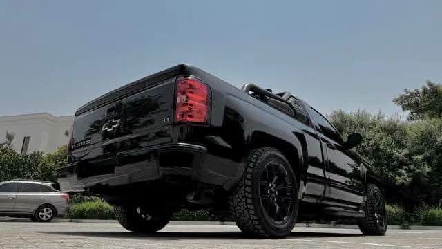 Chevrolet Silverado Z71 Night - image 19