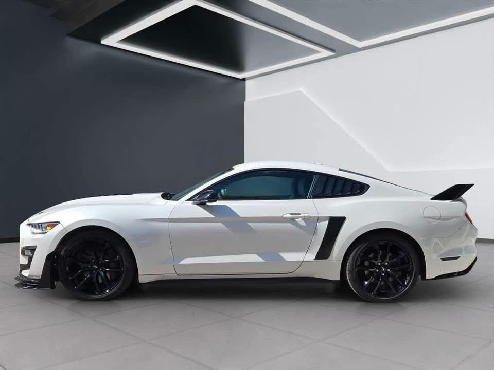 Ford Mustang 5.0 V8 GT - image 8