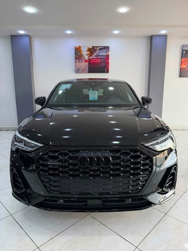 AUDI Q3 QUATTRO BLACK EDITION | 150 CH | ESSENCE | S TRONIC AUTOMATIQUE