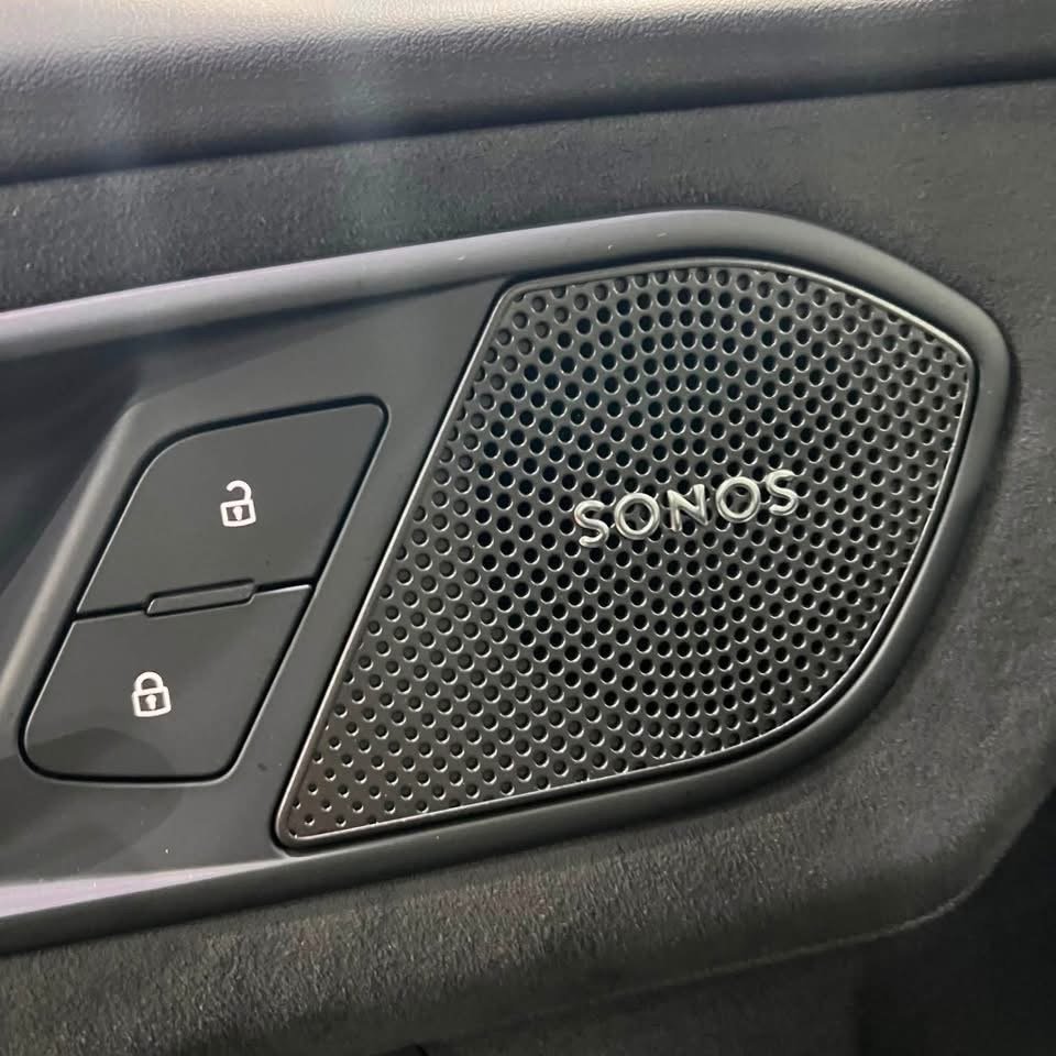 Audi Q3 S line - image 25