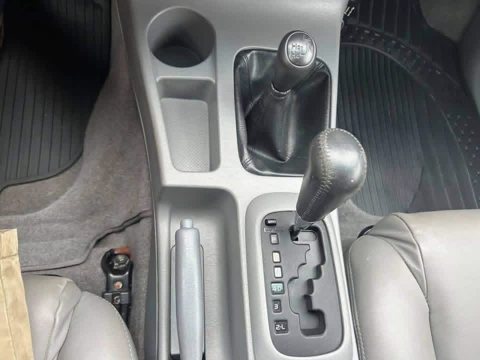 Toyota Hilux 3.0 D-4D - image 21