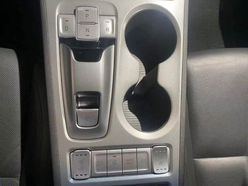 Hyundai KONA Premium LR - image 19