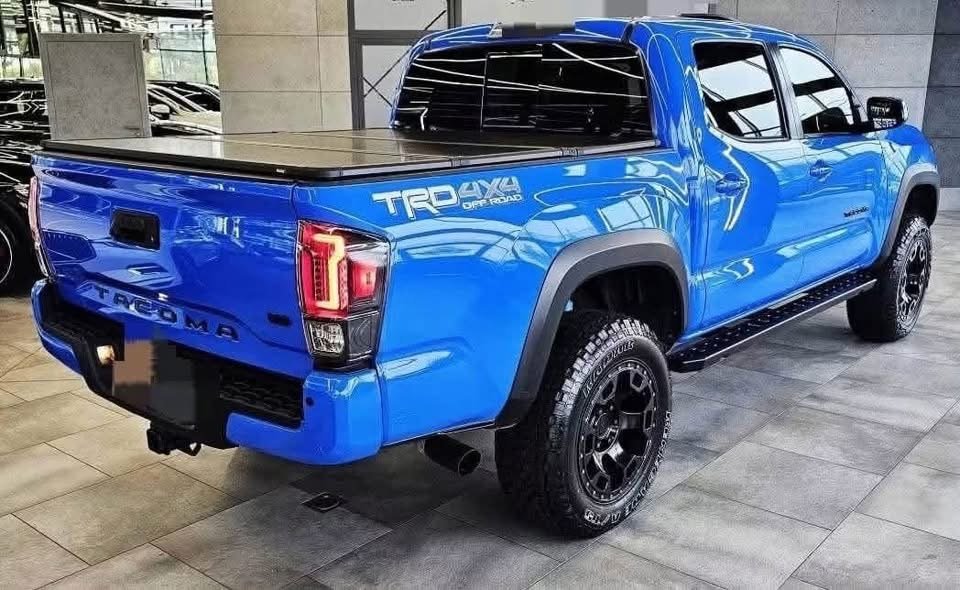 Toyota Tacoma 4x4 TRD - image 6