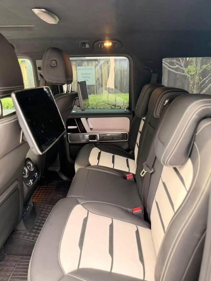 Mercedes-AMG G 63 MANUFAKTUR Hyper Blue Magno - image 9