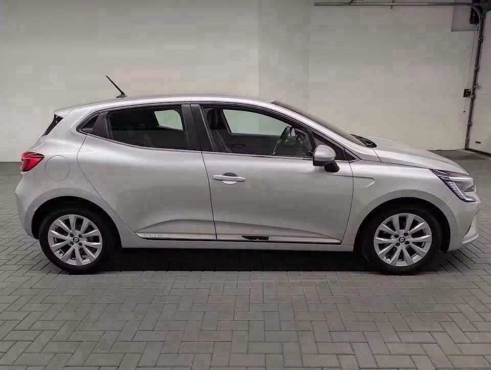 Renault Clio Intens - image 6