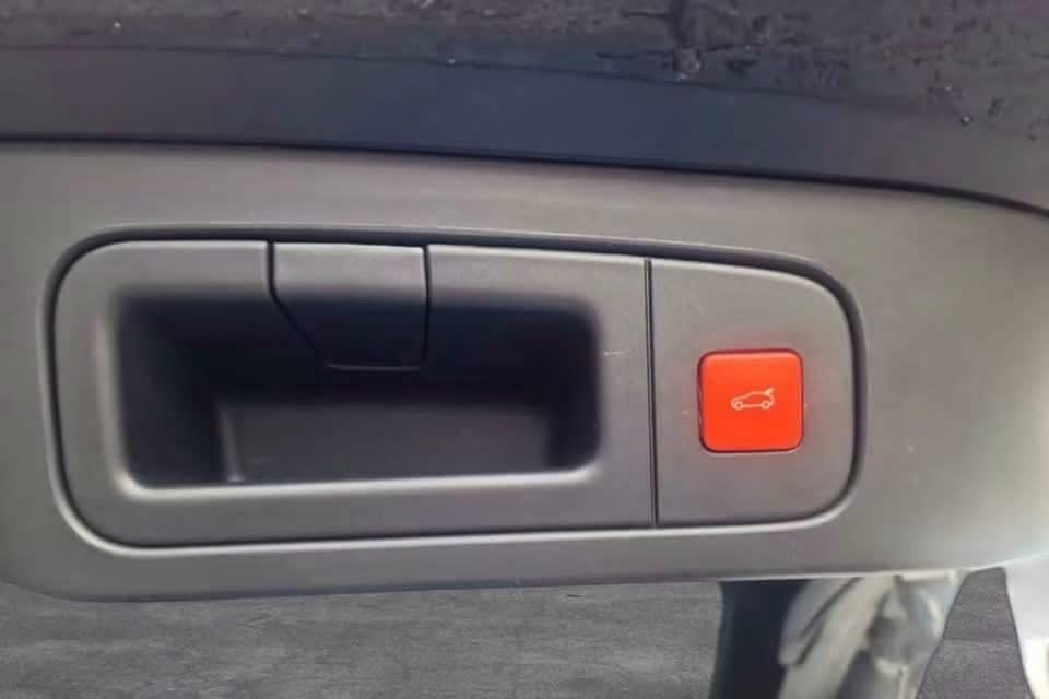 Citroën C5 X Hybride Rechargeable 225 Shine - image 19