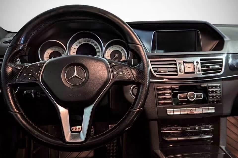 Mercedes-Benz E 220 CDI Avantgarde - image 4