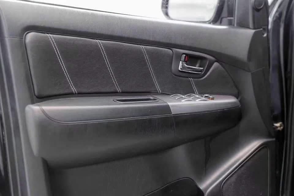 Toyota Hilux 3.0 D - image 6