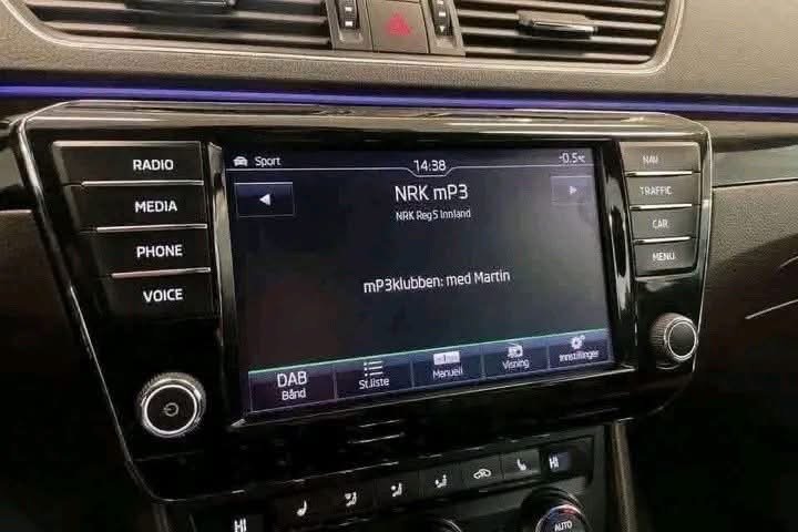 Škoda Superb L&K 2.0 TDI 190 ch 4x4 - image 12