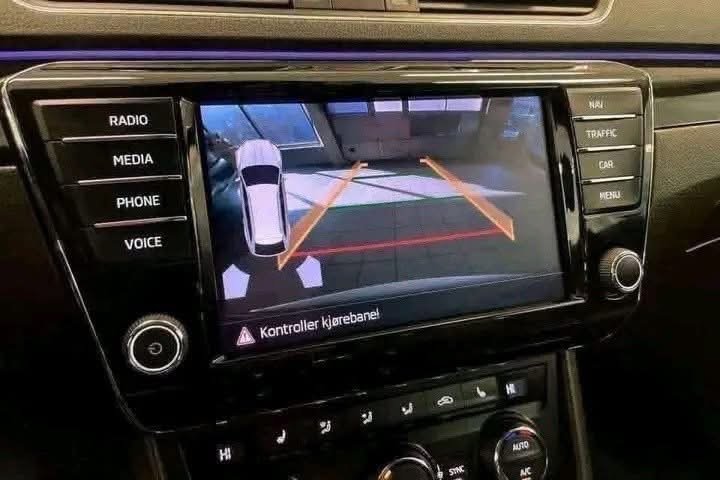 Škoda Superb L&K 2.0 TDI 190 ch 4x4 - image 19
