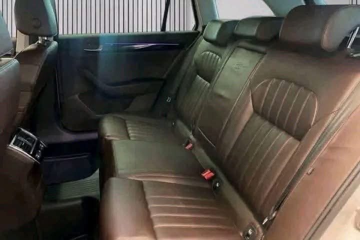 Škoda Superb L&K 2.0 TDI 190 ch 4x4 - image 17