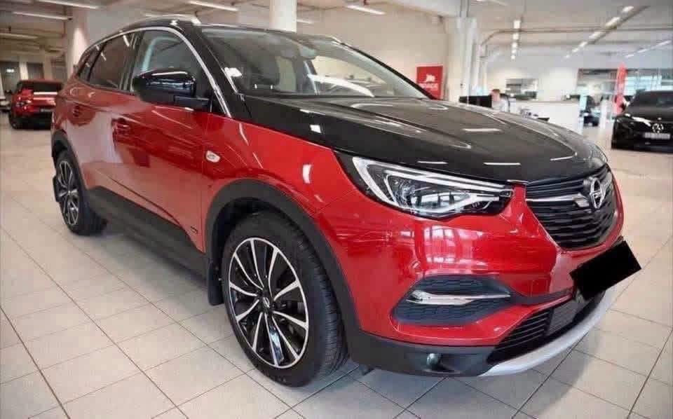 Opel Grandland X Ultimate Hybrid 4x4 - image 2