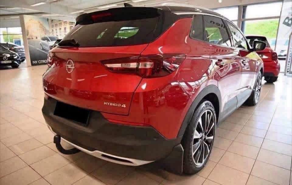 Opel Grandland X Ultimate Hybrid 4x4 - image 5